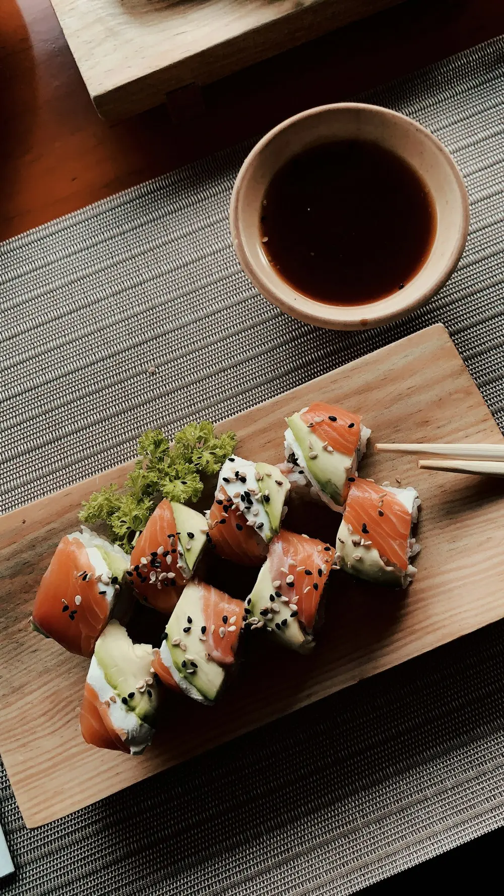 Somonlu maki ruloları